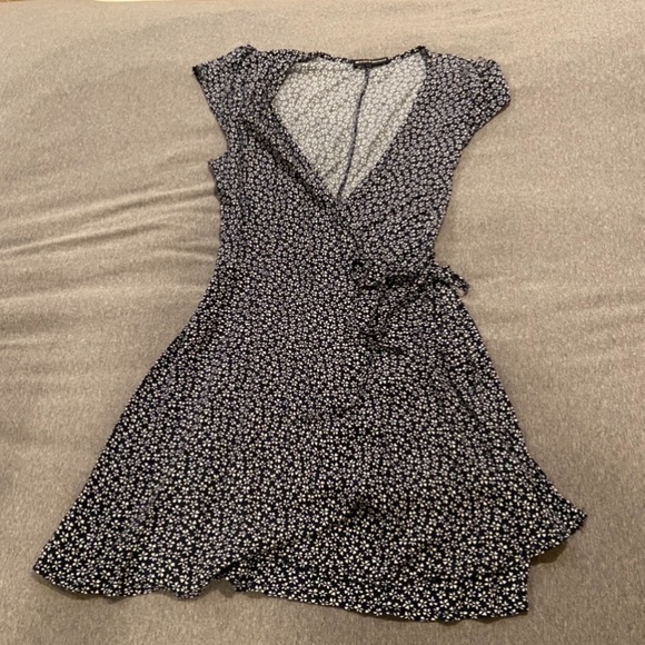 Rare Brandy Melville Dress - Picture 2 of 3
